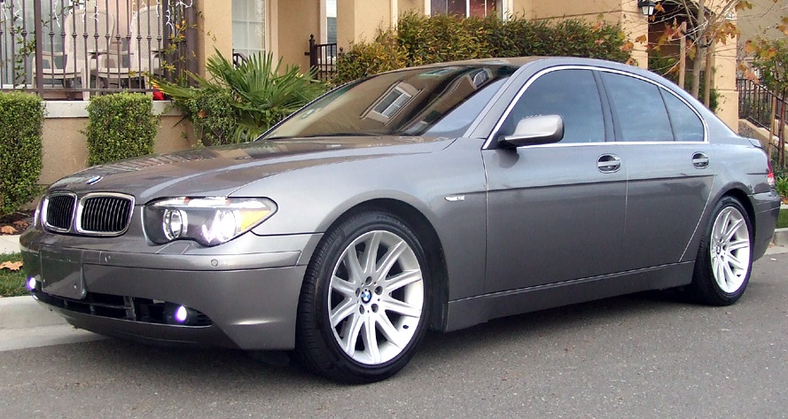 BMW 745i