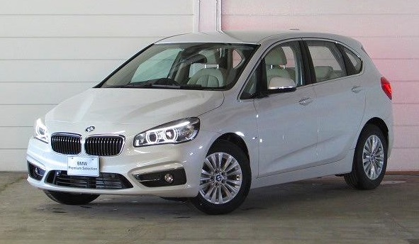 BMW 218dアクティブツアラー