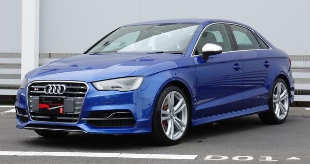 アウディ S3セダン