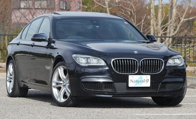 BMW 750i